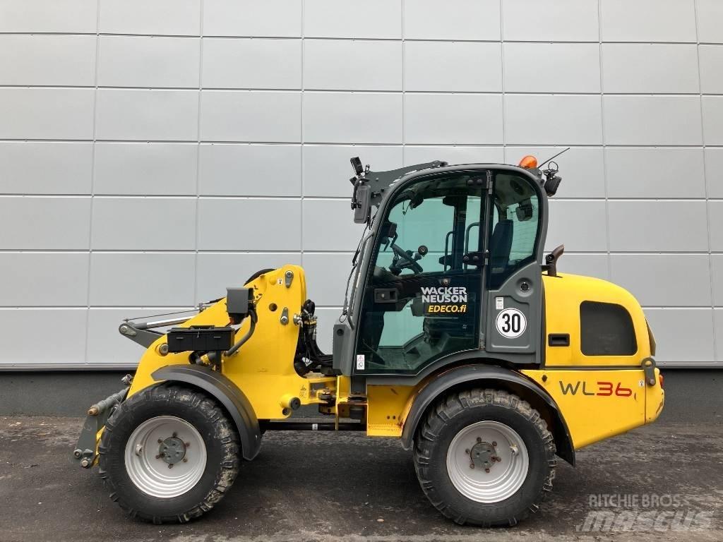 Wacker Neuson WL 36 Gumikerekes homlokrakodók
