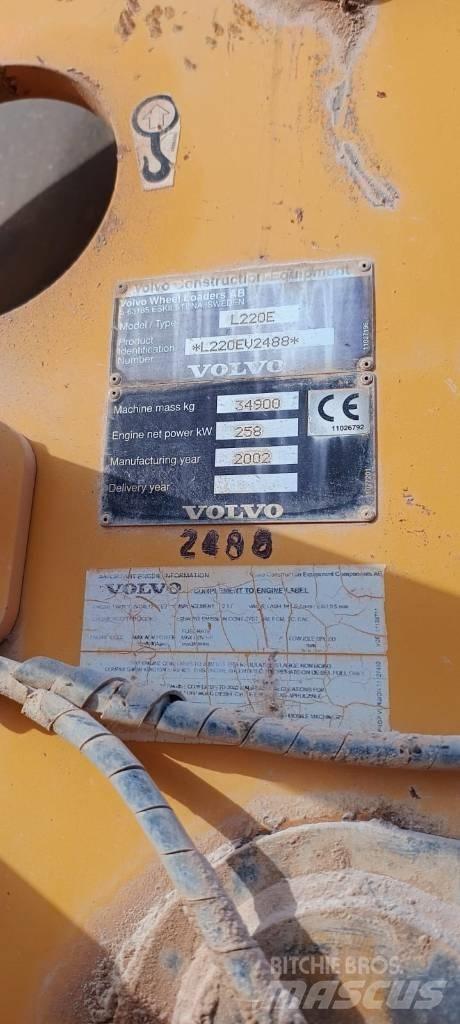 Volvo L 220 E Gumikerekes homlokrakodók