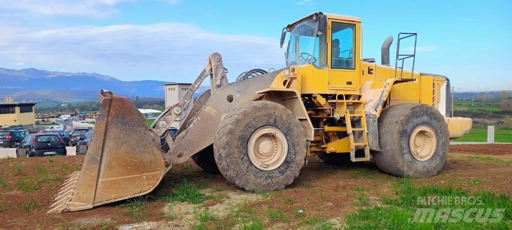 Volvo L 220 E Gumikerekes homlokrakodók