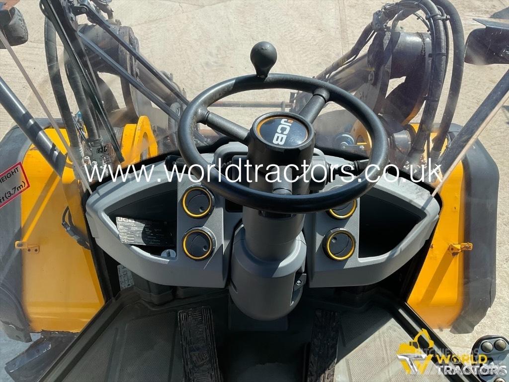 JCB 457 AGRI Gumikerekes homlokrakodók
