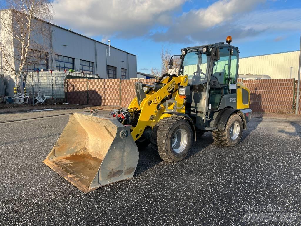 Wacker Neuson WL 32 Gumikerekes homlokrakodók