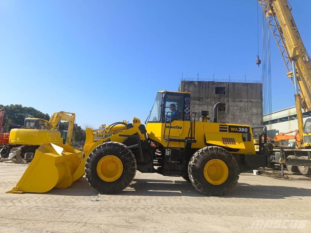 Komatsu WA 380-3 Gumikerekes homlokrakodók