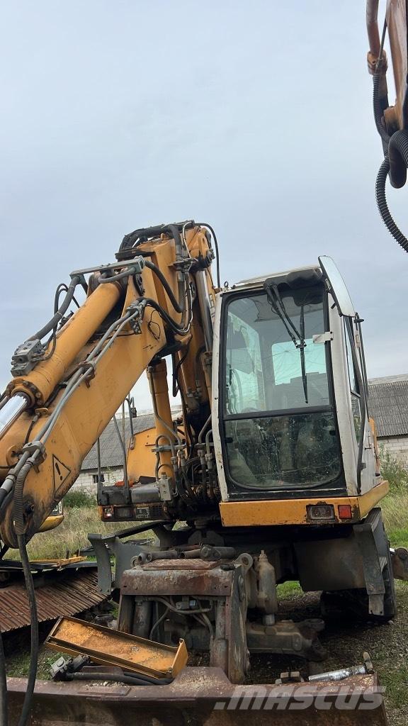 Liebherr A 900 C Alváz és felfüggesztés