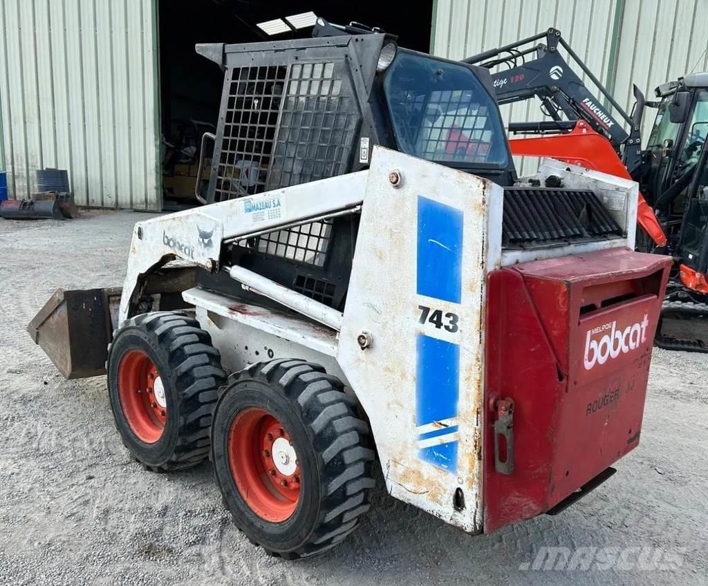 Bobcat 743 Kompaktrakodók