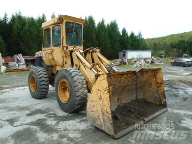 John Deere 544 A Gumikerekes homlokrakodók