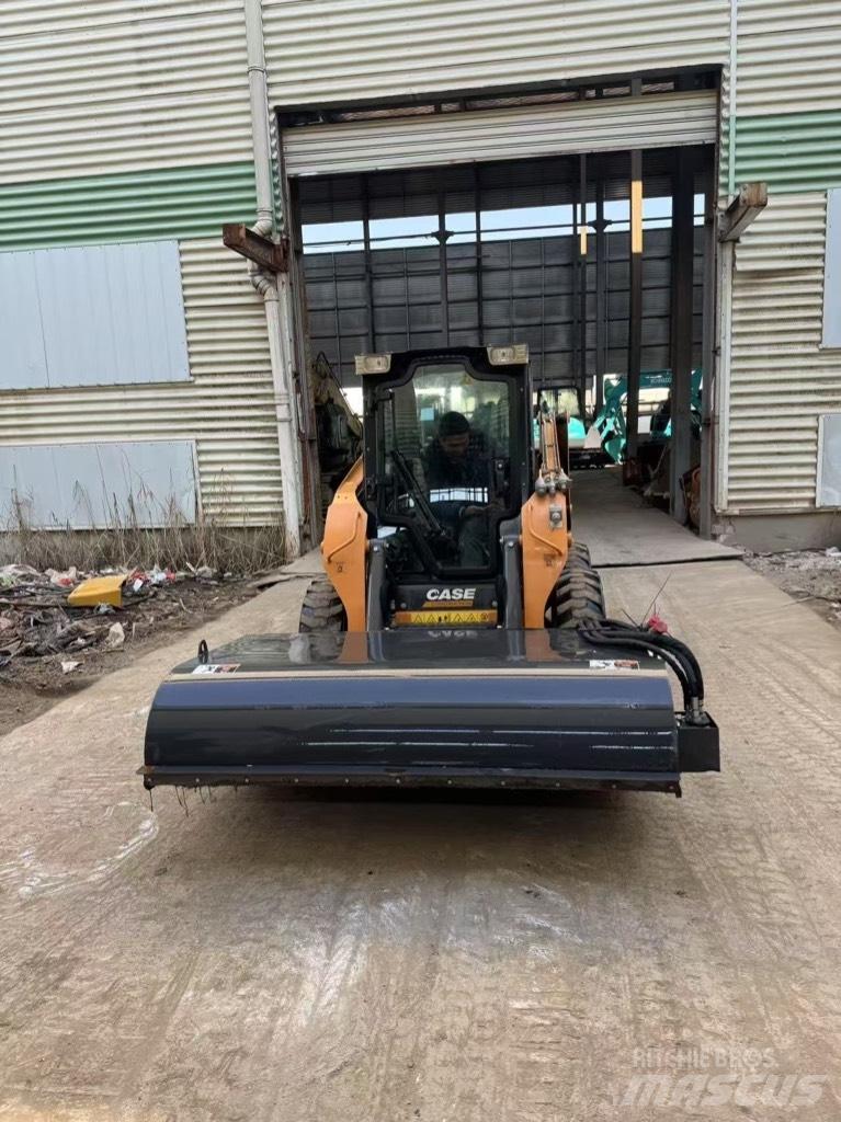 CASE SR 175 Kompaktrakodók