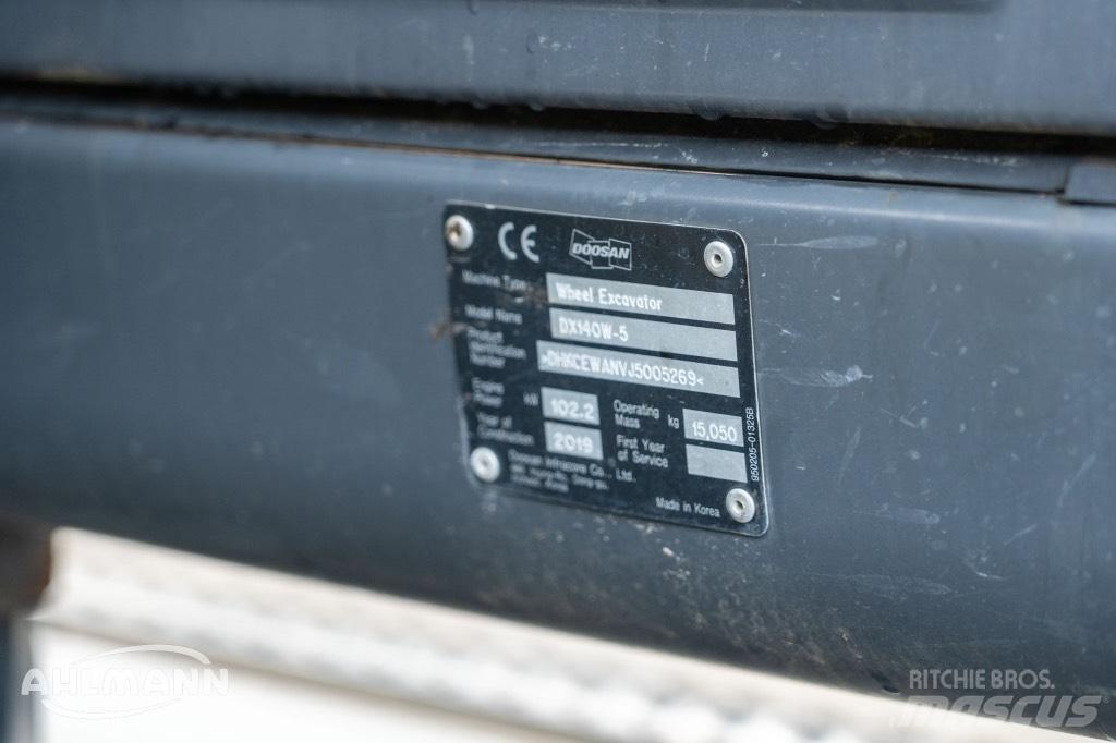 Doosan DX140W-5 Gumikerekes kotrók