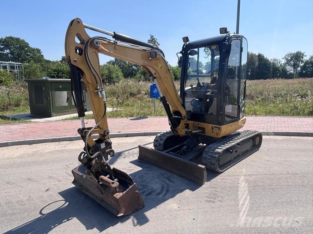 CAT 302.7D Mini kotrók < 7t