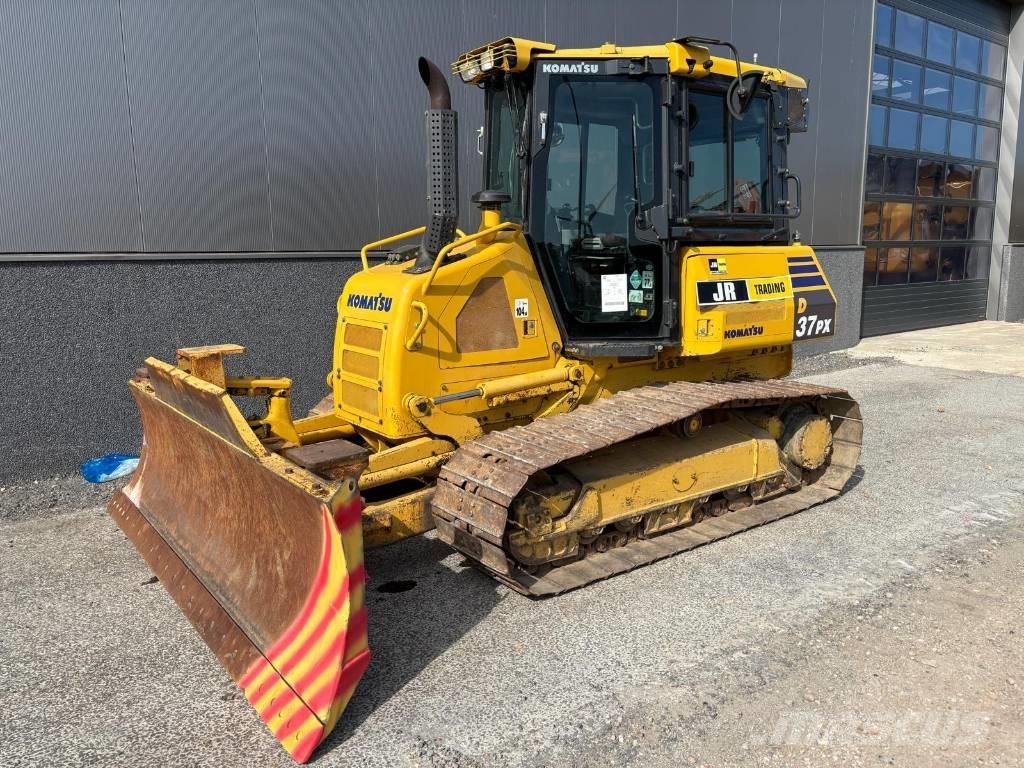 Komatsu D37 PX-23 lánctalpas dózerek