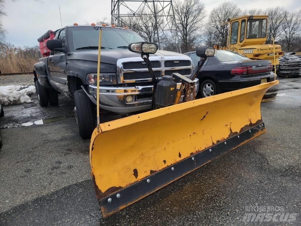Dodge 3500 Kis teherszállító/Platós kocsi