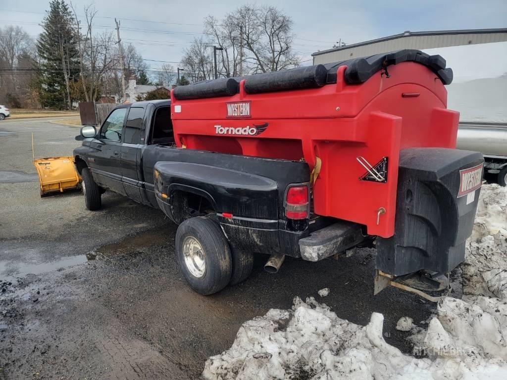 Dodge 3500 Kis teherszállító/Platós kocsi