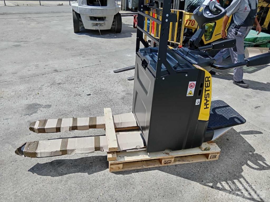 Hyster P2.0S Vezetőállásos alacsony emelőkocsi
