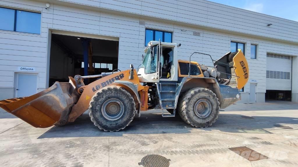 Liebherr L 566 Gumikerekes homlokrakodók