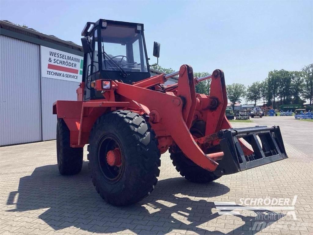 O&K L 15 Gumikerekes homlokrakodók