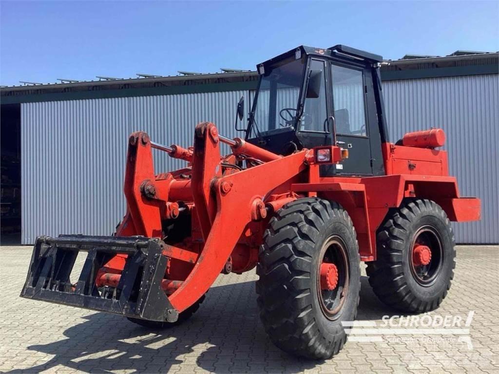 O&K L 15 Gumikerekes homlokrakodók