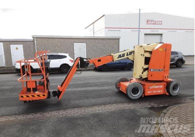 JLG E 300 AJP Karos emelők