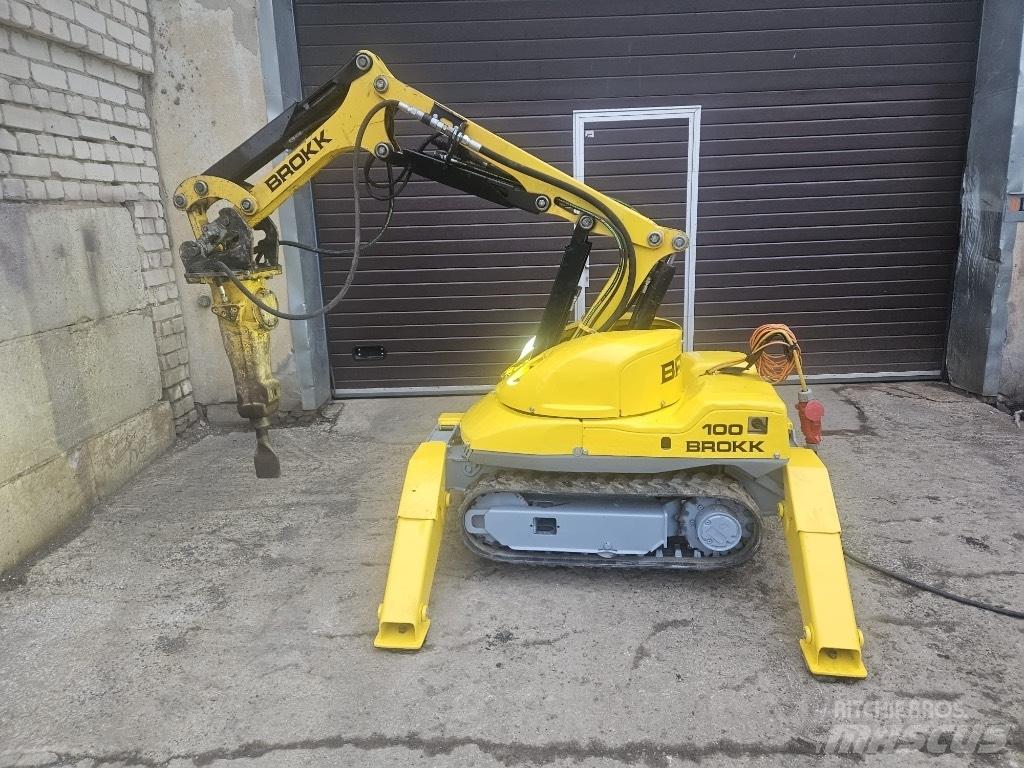 Brokk 100 Bontásra használt kotrók
