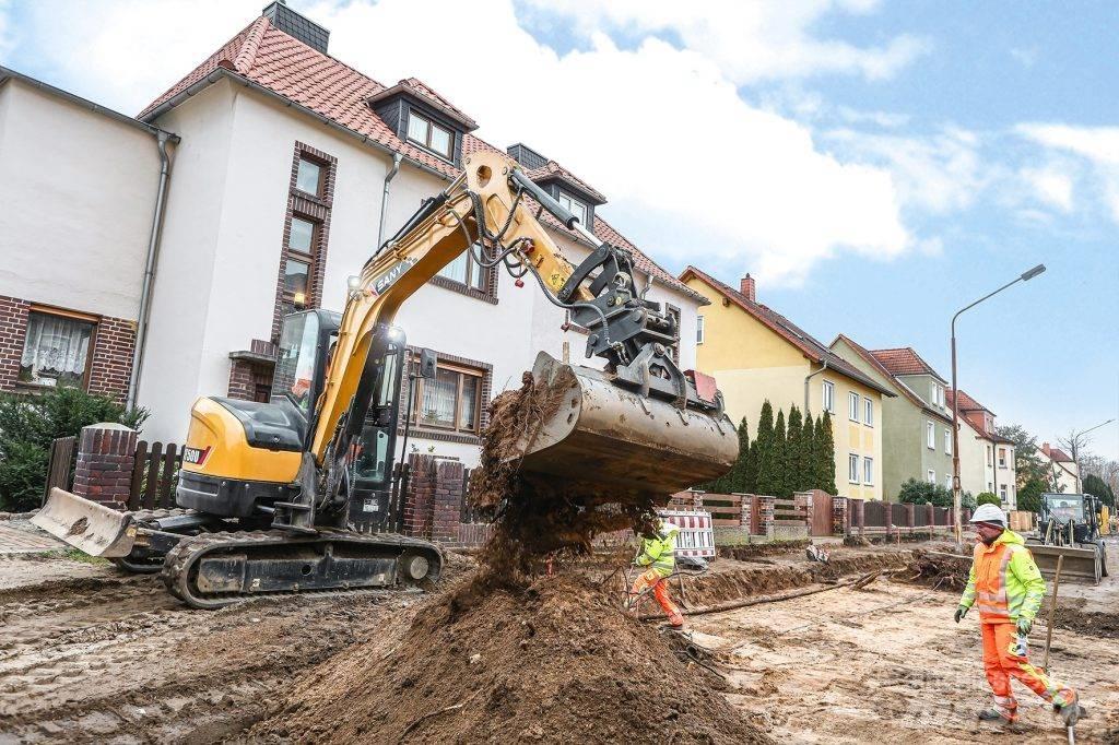 Sany SY50U Mini kotrók < 7t