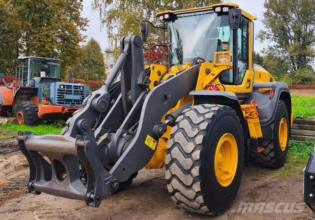 Volvo L 110 H Gumikerekes homlokrakodók