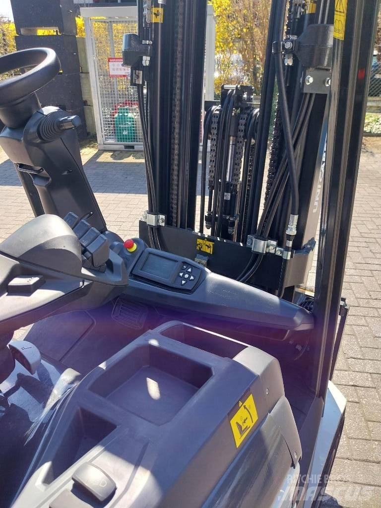 UniCarriers MX 25 Elektromos targoncák