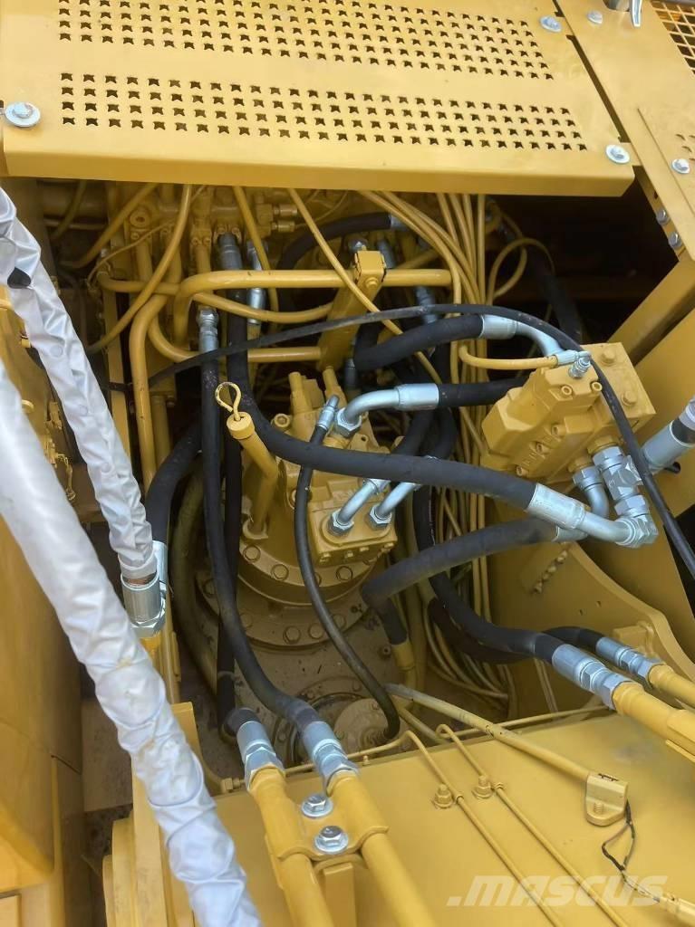 CAT 320 B Lánctalpas kotrók