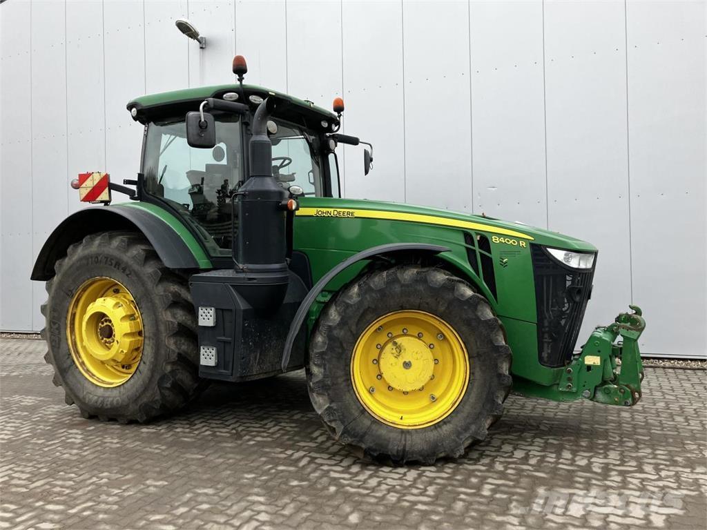 John Deere 8400R Traktorok