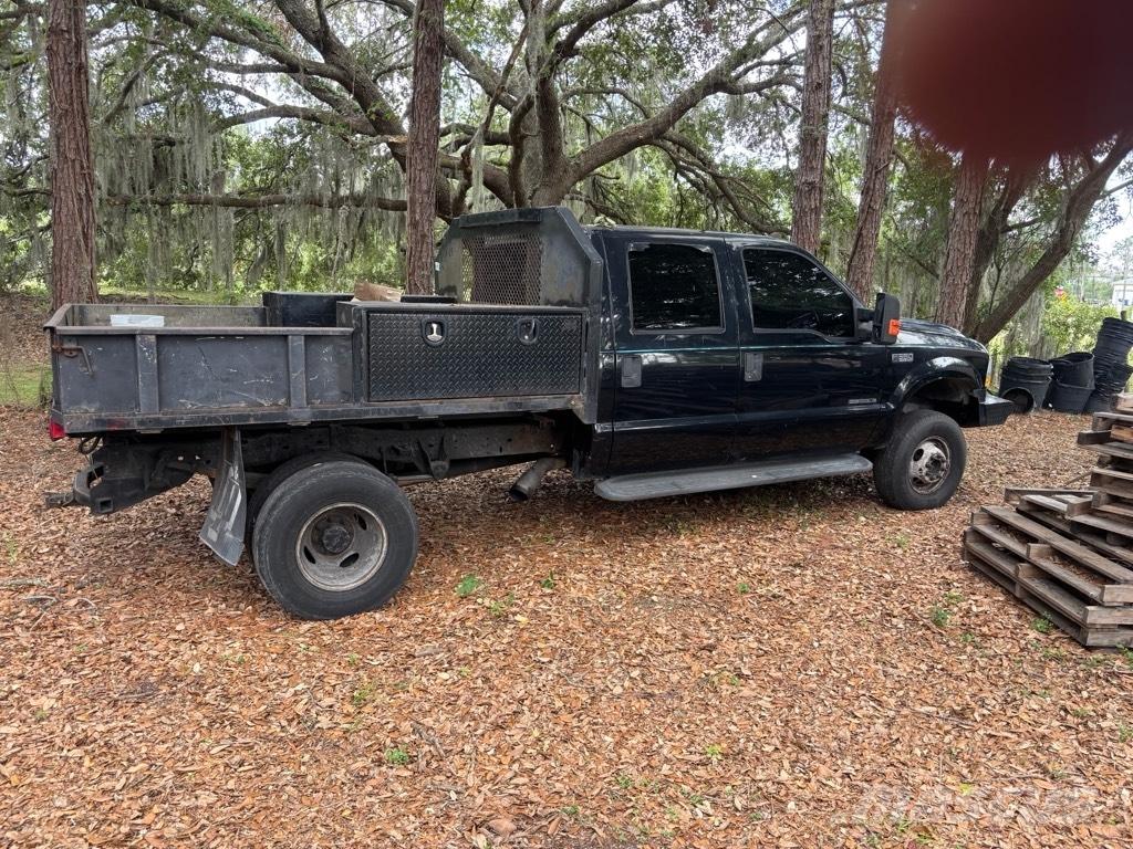 Ford F 350 Kis teherszállító/Platós kocsi