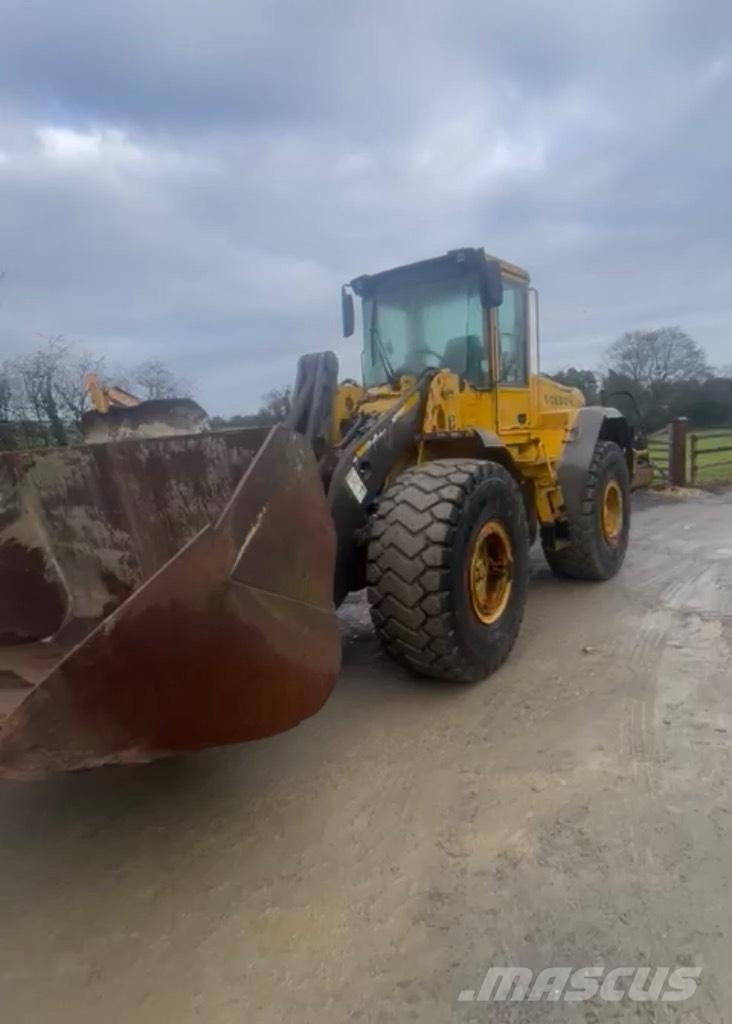 Volvo L 120 E Gumikerekes homlokrakodók