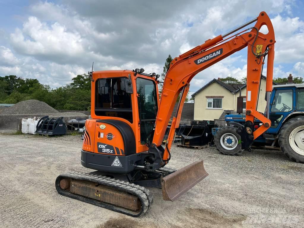 Doosan DX35Z Mini kotrók < 7t