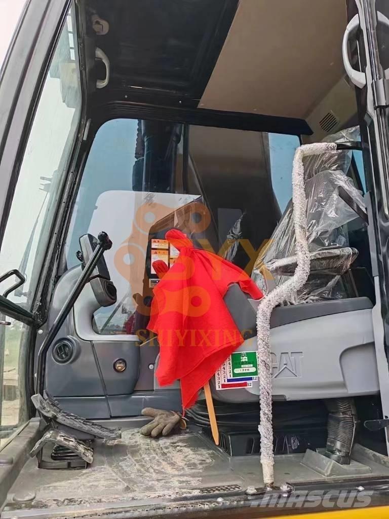 CAT 330 D Lánctalpas kotrók