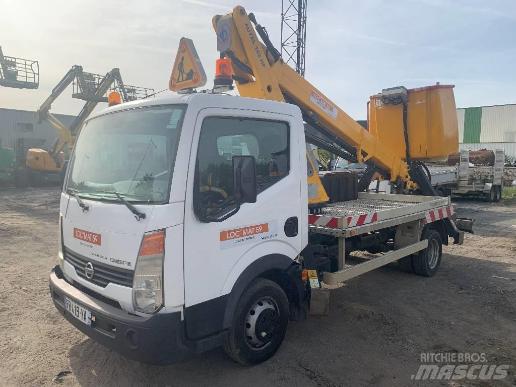 Nissan Cabstar Teherautóra szerelt emelők és állványok