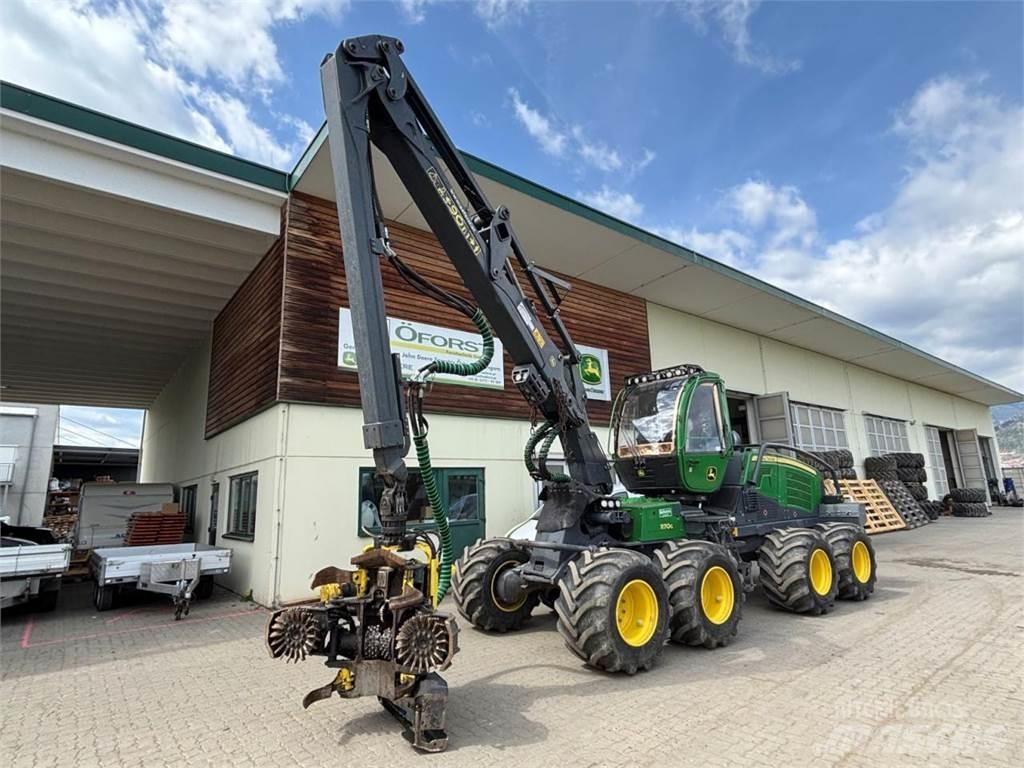 John Deere 1170 G Betakarítók