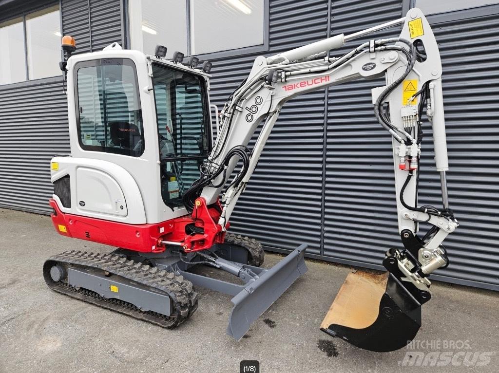 Takeuchi TB 225 Mini kotrók < 7t