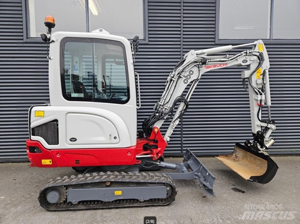 Takeuchi TB 225 Mini kotrók < 7t