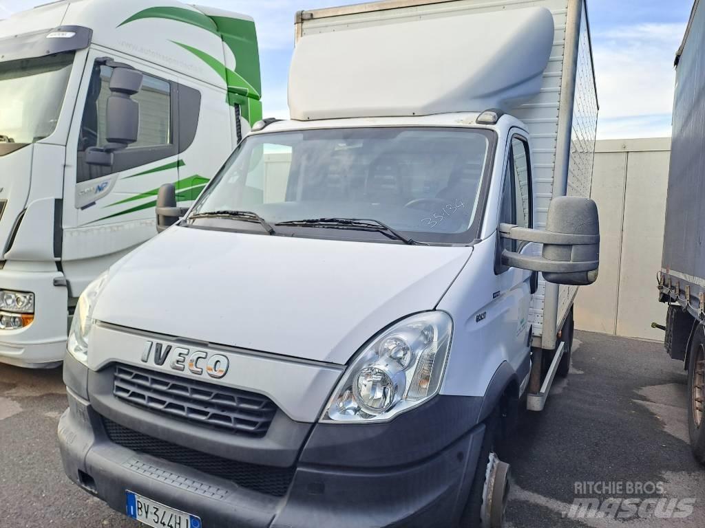 Iveco DAILY 60C17 Dobozos teherautók