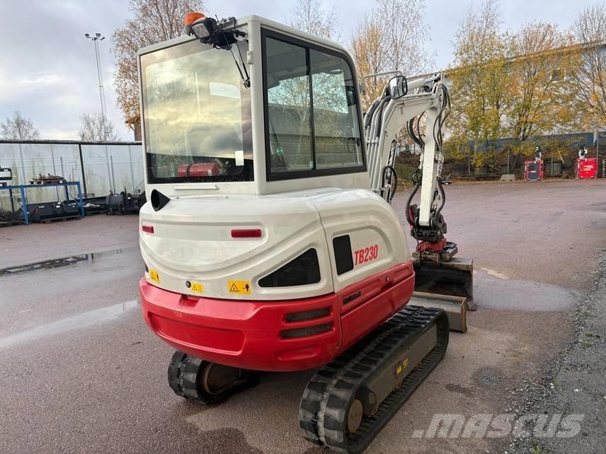 Takeuchi TB 216 Mini kotrók < 7t