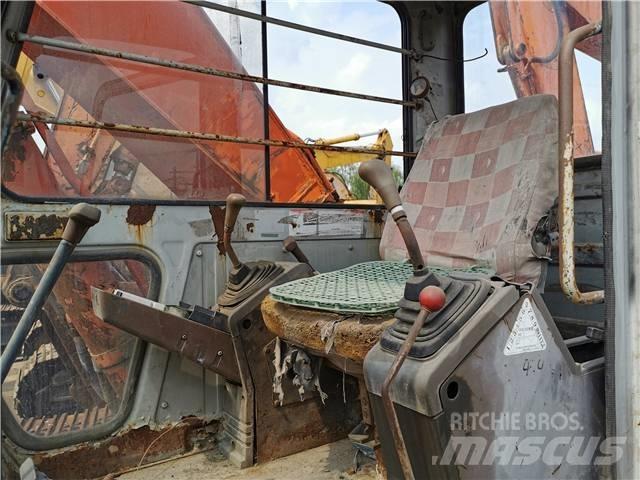 Hitachi EX200-1 Lánctalpas kotrók