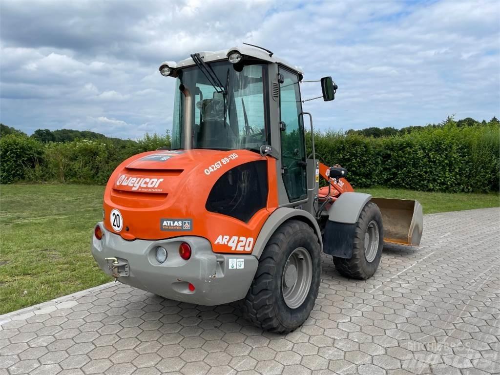 Atlas AR420 Gumikerekes homlokrakodók