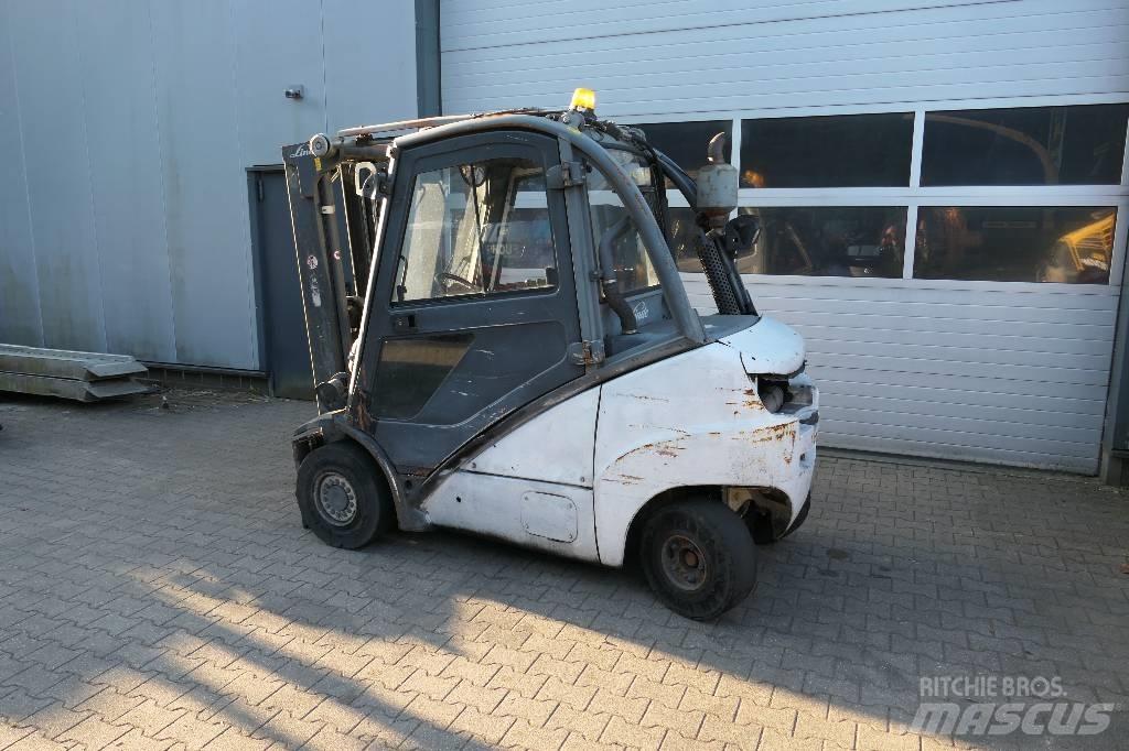 Linde H 30 D Dízel targoncák