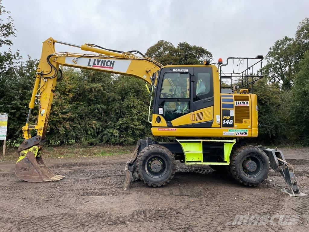 Komatsu PW 148-11 Gumikerekes kotrók