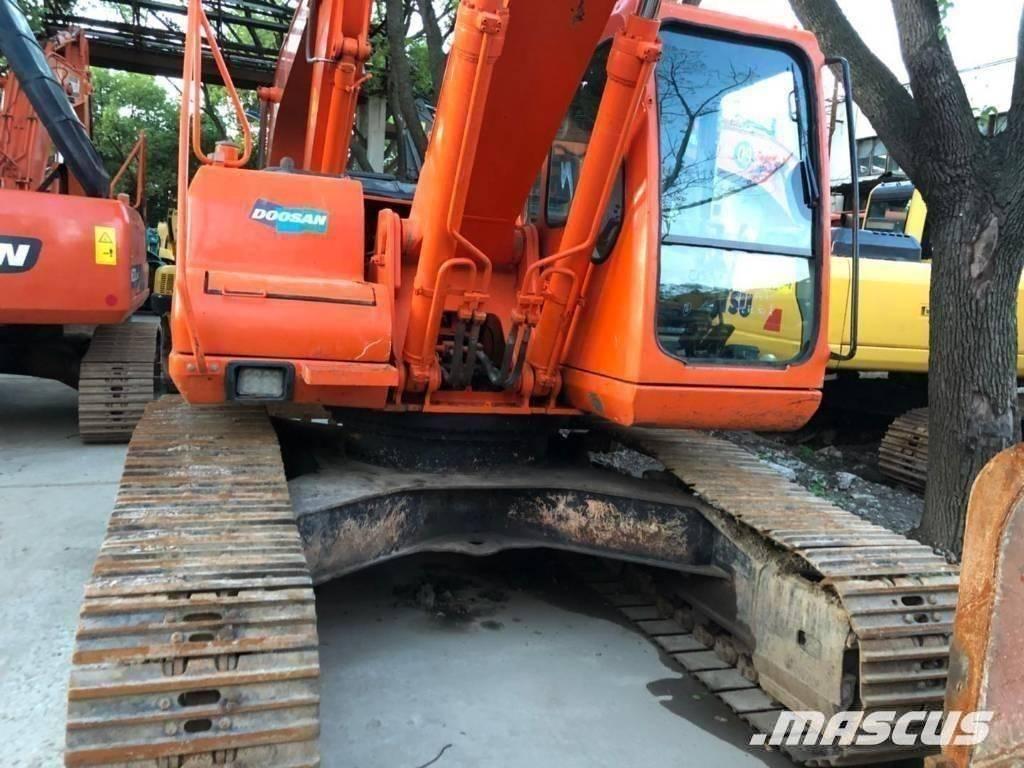 Doosan 220-7 Lánctalpas kotrók