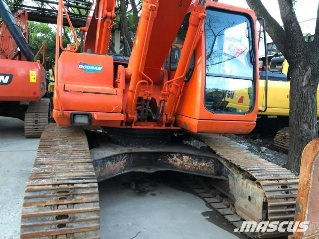 Doosan 220-7 Lánctalpas kotrók