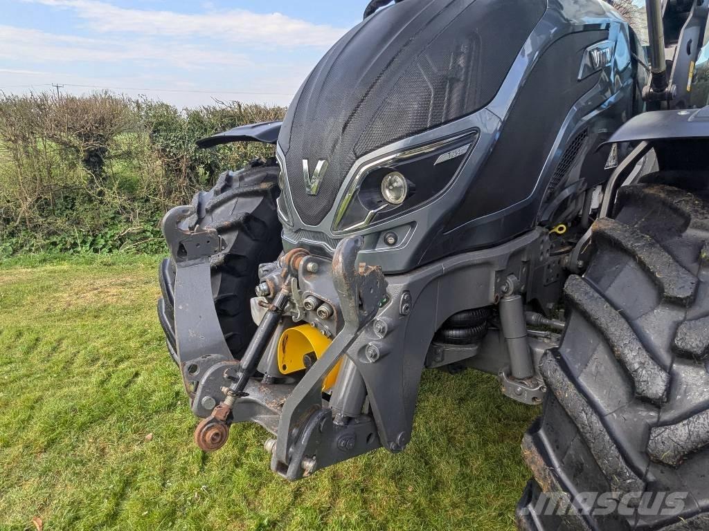 Valtra T 254 Traktorok