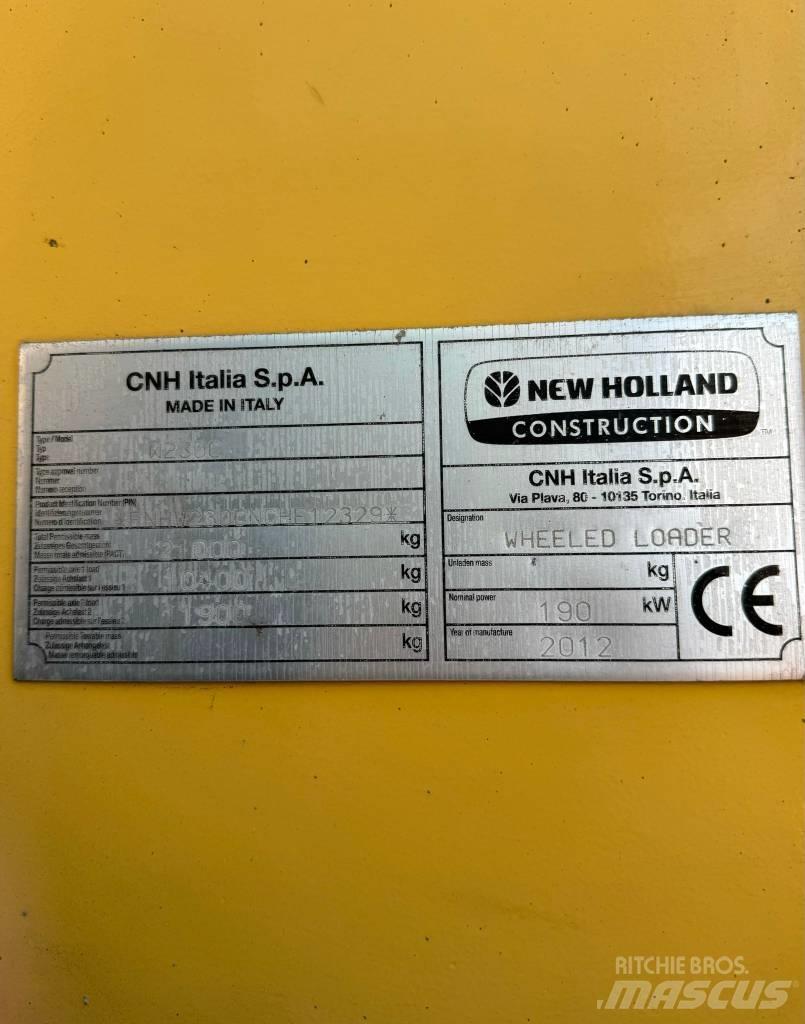 New Holland W 230 C Gumikerekes homlokrakodók
