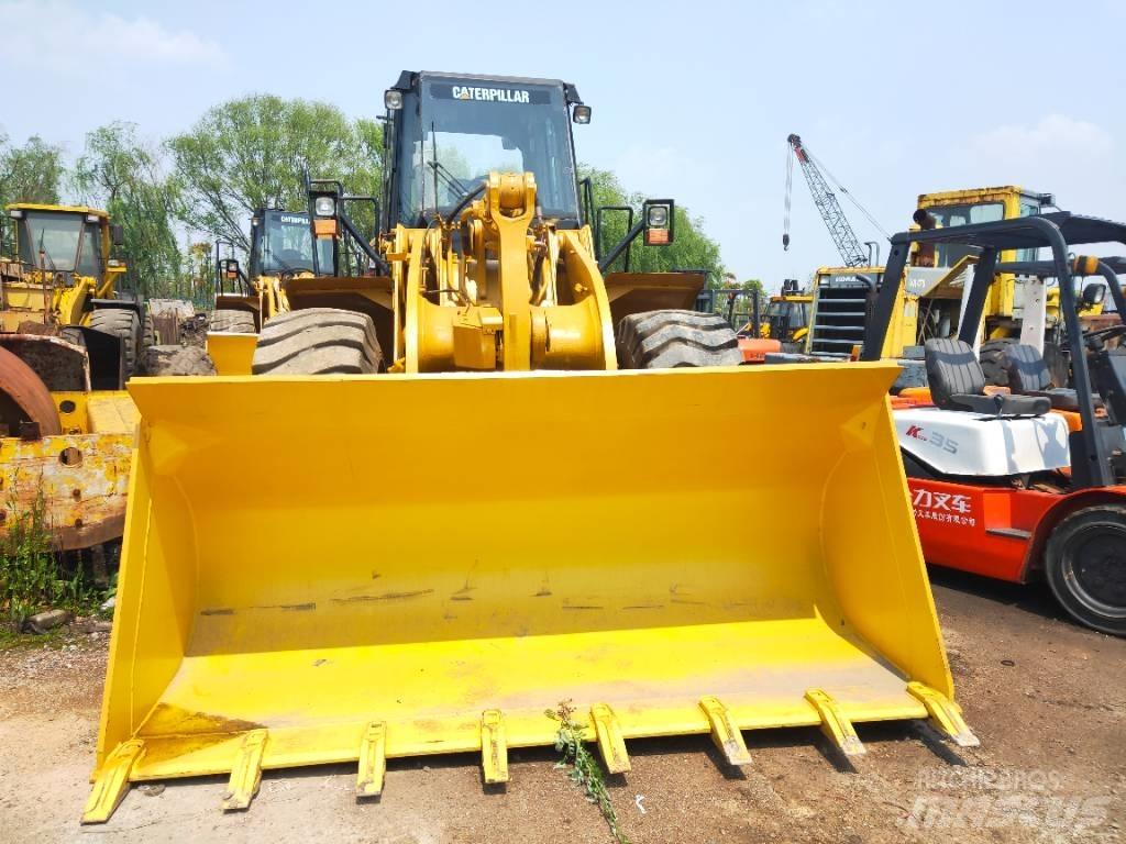 CAT 966 H Gumikerekes homlokrakodók