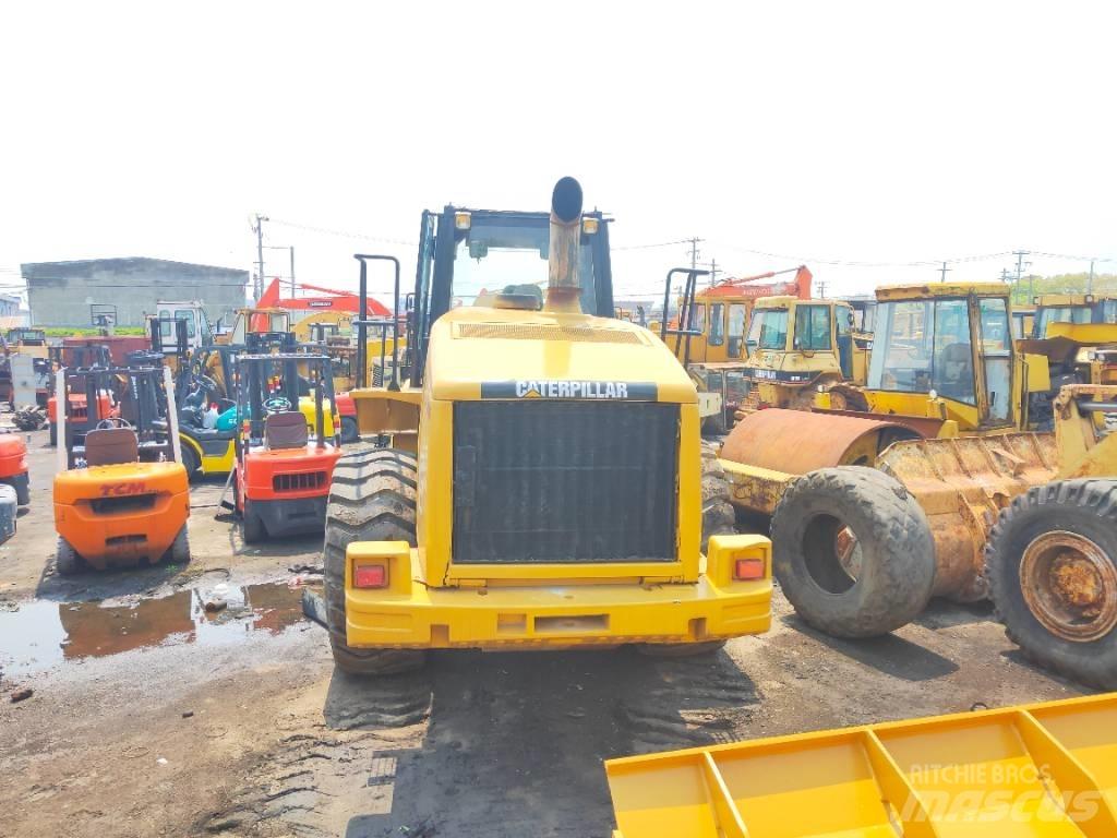 CAT 966 H Gumikerekes homlokrakodók