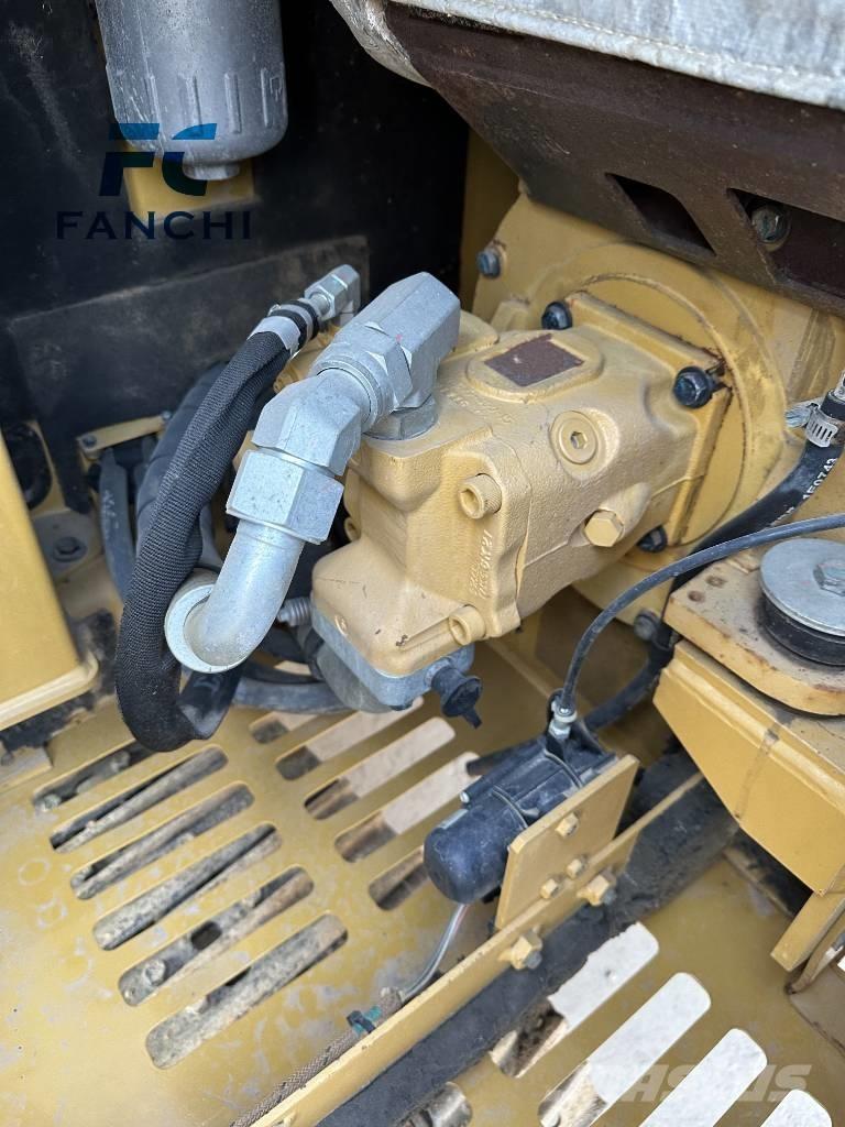 CAT CAT305.5E2 Mini kotrók < 7t