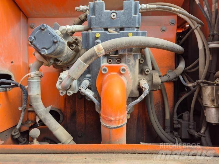 Doosan DX210WA Gumikerekes kotrók