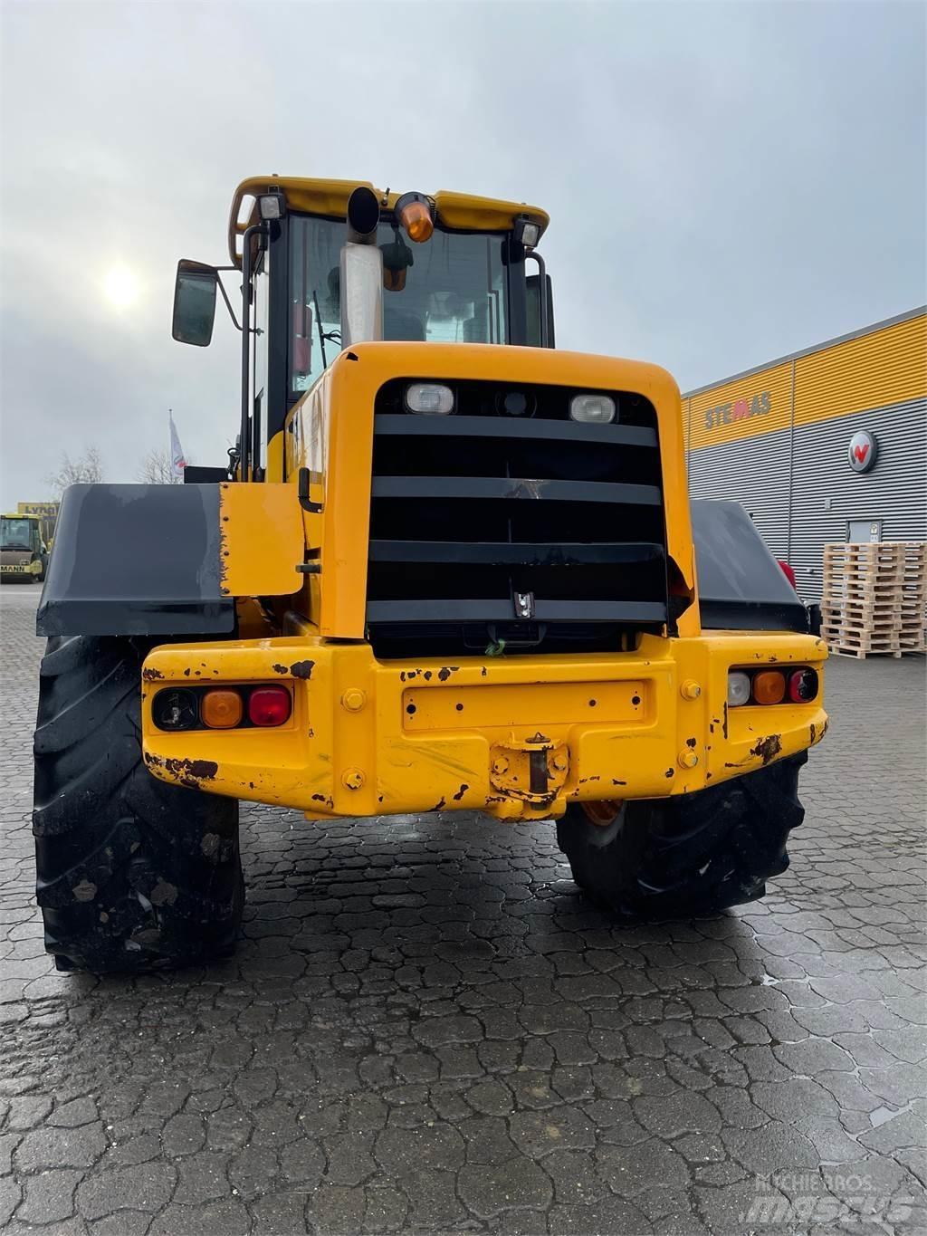 JCB 416S Gumikerekes homlokrakodók