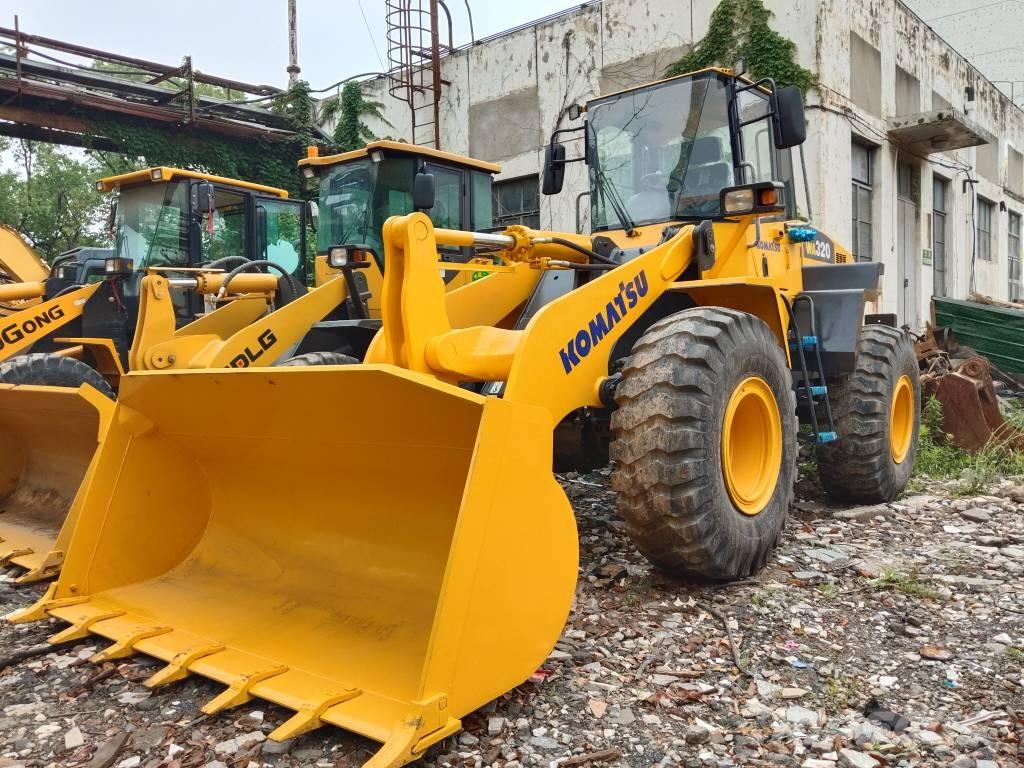 Komatsu WA 320-5 Gumikerekes homlokrakodók